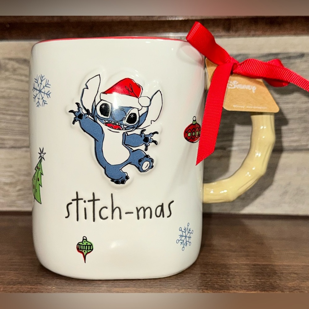 Cute 🥰 Rae Dunn Disney Lilo & Stitch With Santa 🎅 Hat STITCH-MAS Christmas Mug
